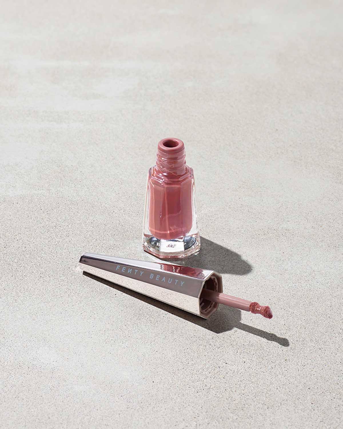 STUNNA LIP PAINT LONGWEAR FLUID LIP COLOR, Uncuffed