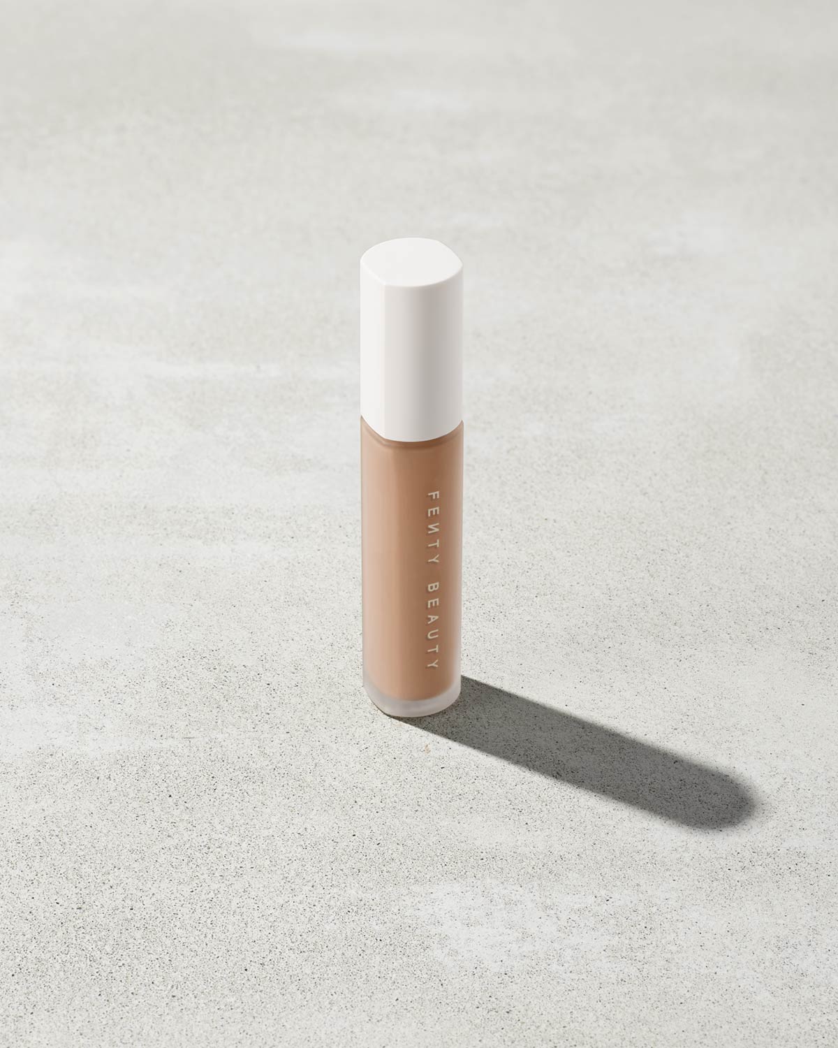 Pro Filt'r Instant Retouch Concealer closed shown in shade 270