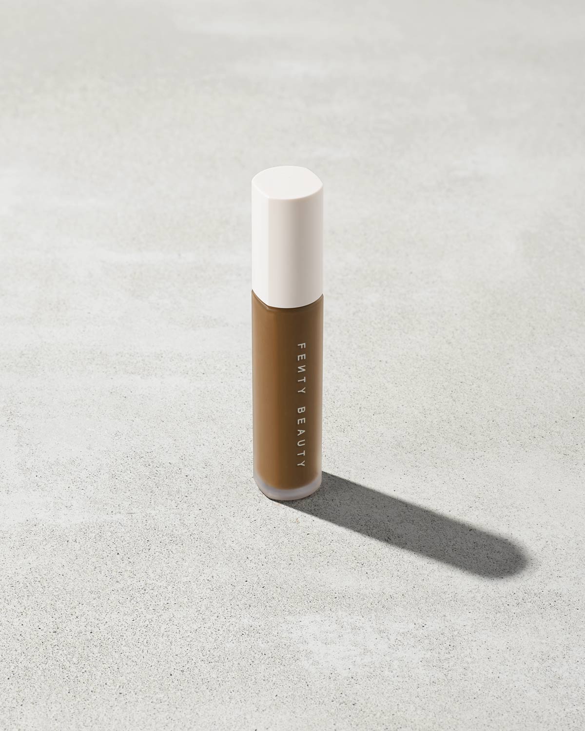 Pro Filt'r Instant Retouch Concealer closed shown in shade 420