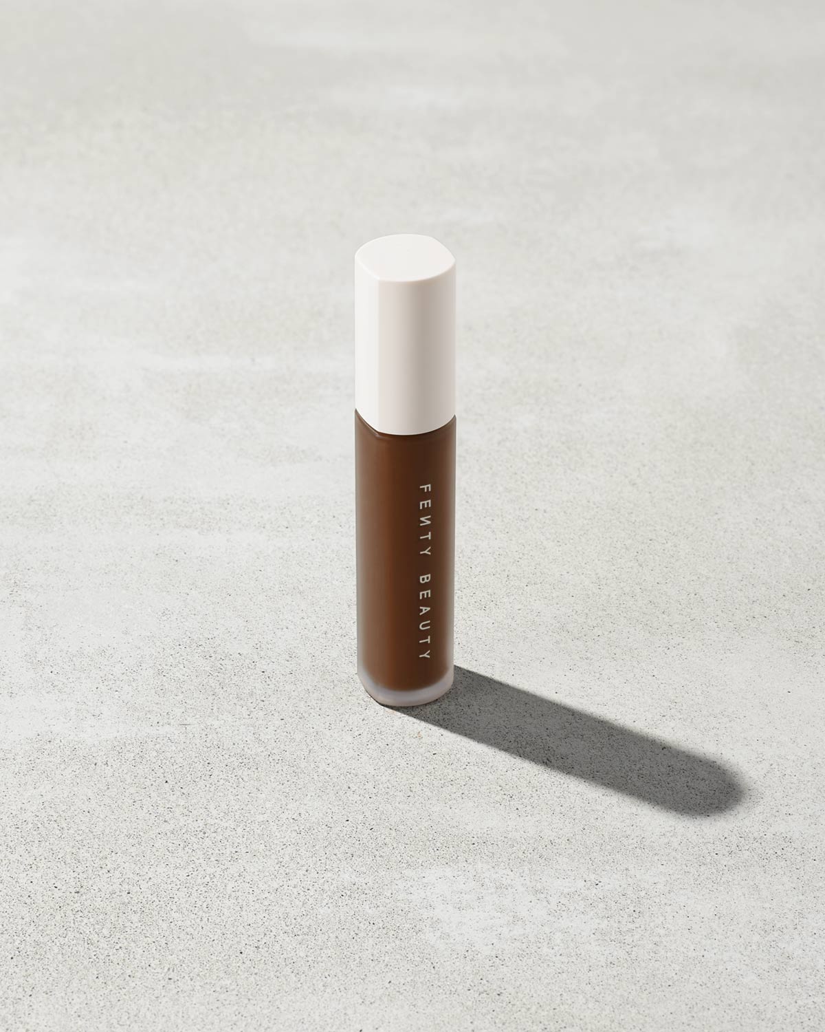 Pro Filt'r Instant Retouch Concealer closed shown in shade 495
