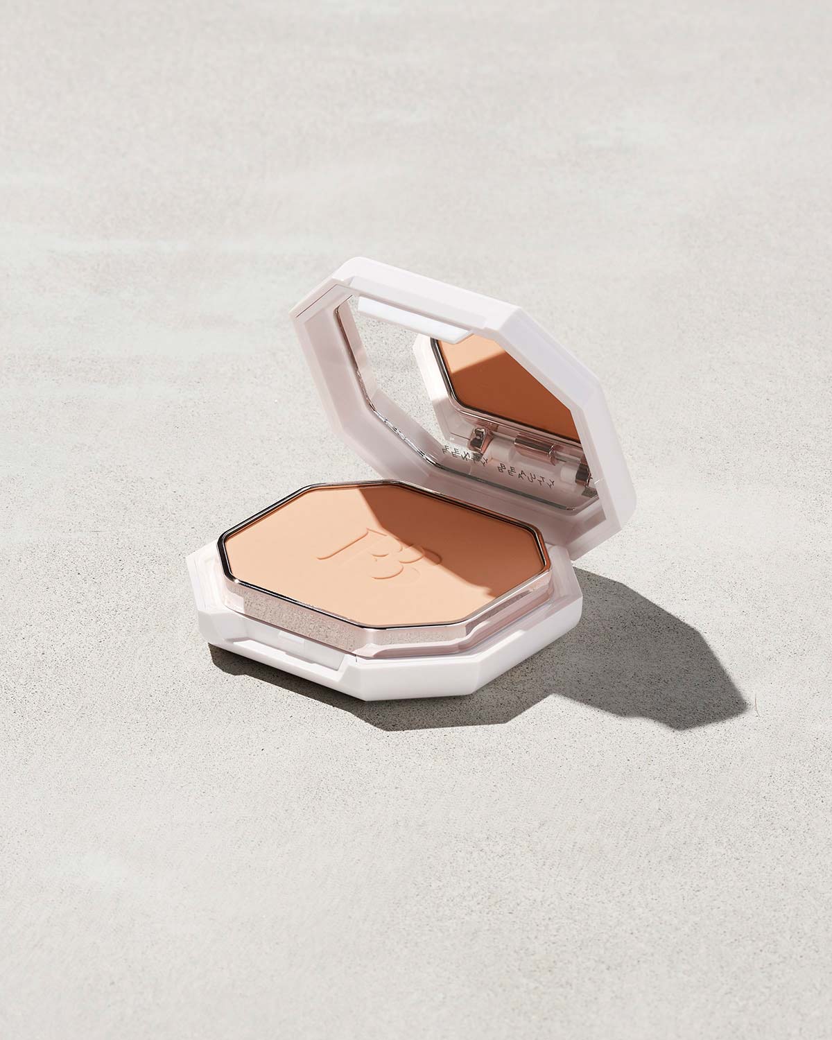 Pro Filt'r Soft Matte Powder Foundation — #180